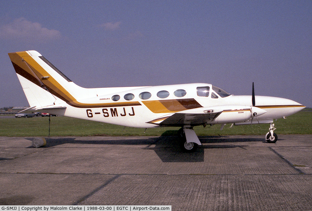 G-SMJJ, 1980 Cessna 414A Chancellor C/N 414A-0425, Cessna 414A Chancellor at Cranfield Airport, UK in 1988.