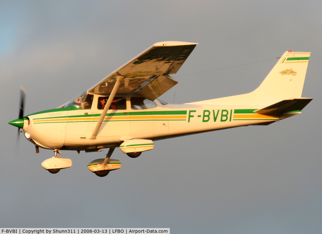 F-BVBI, Reims F172M Skyhawk C/N 1109, Landing rwy 32L