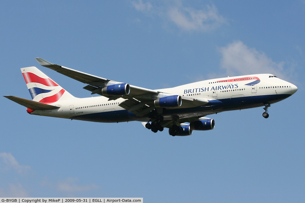 G-BYGB, 1999 Boeing 747-436 C/N 28856, Short final to 09L at Heathrow.