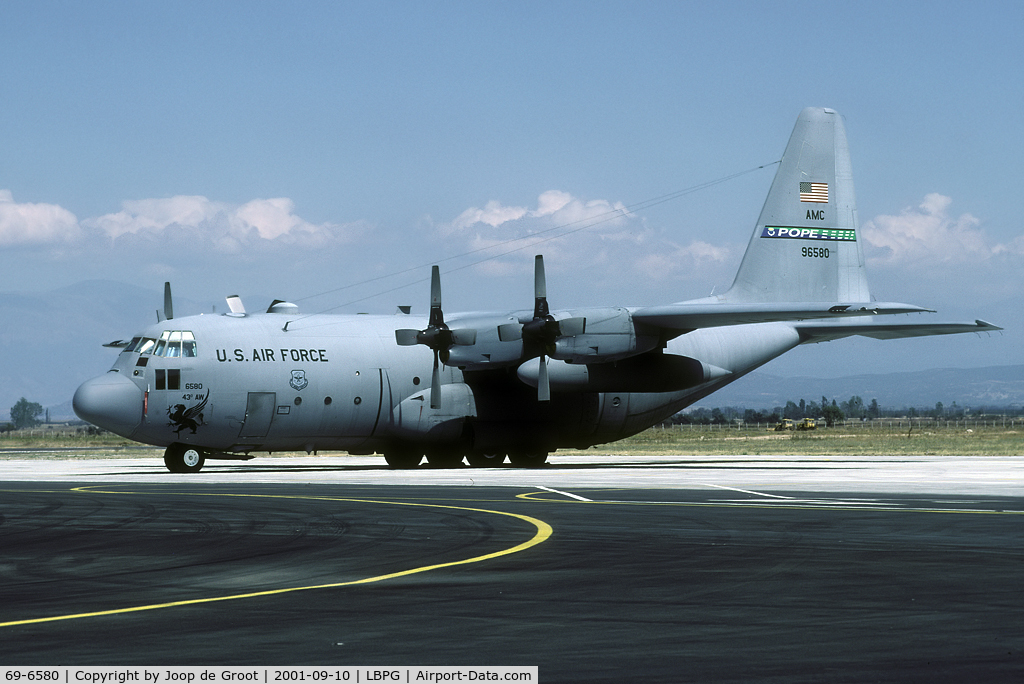 69-6580, 1969 Lockheed C-130E Hercules C/N 382-4356, Than flying with Popes 43 Wing, now preserved with Dovers AMC museum.