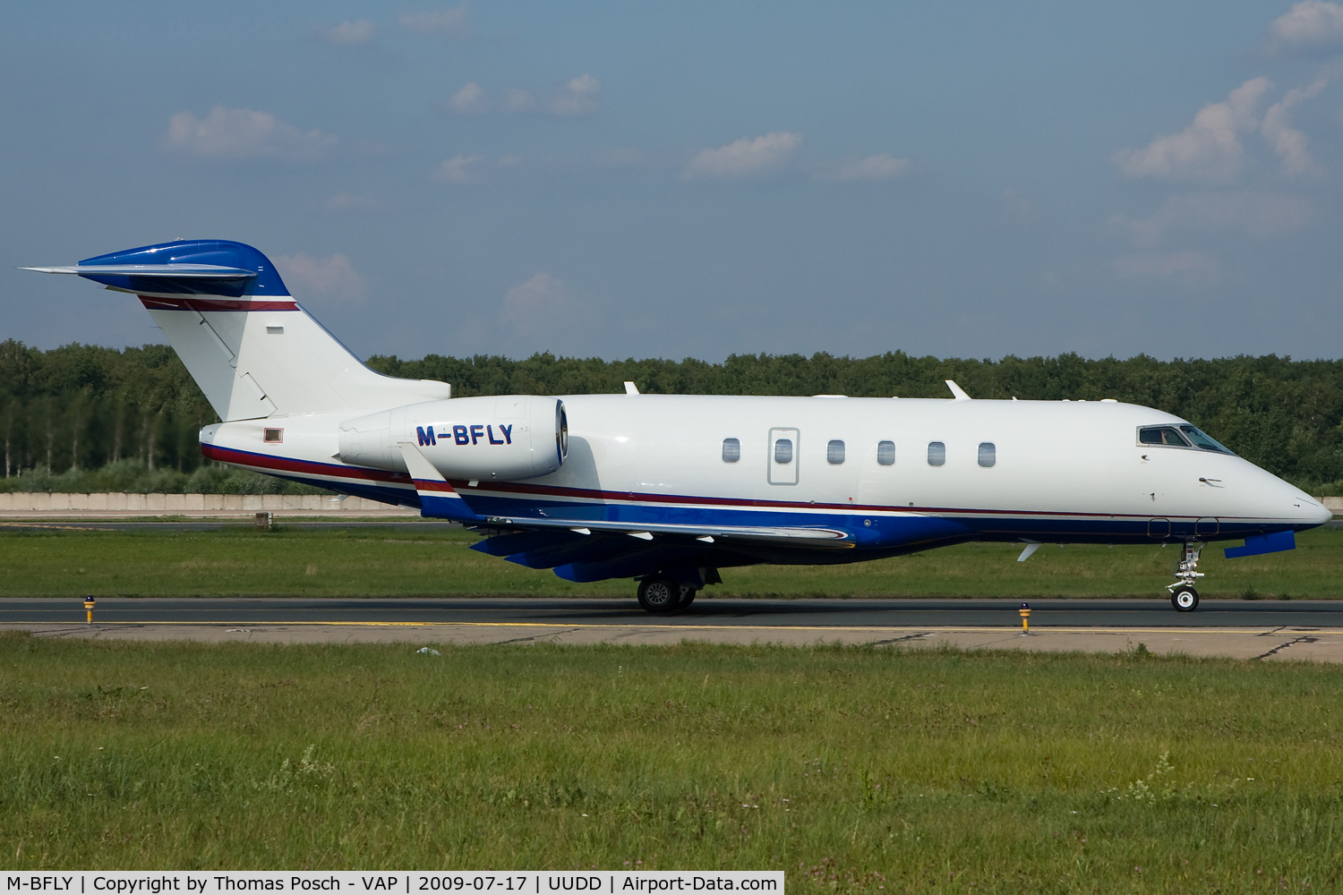 M-BFLY, 2006 Bombardier Challenger 300 (BD-100-1A10) C/N 20123, Litavio Consulting