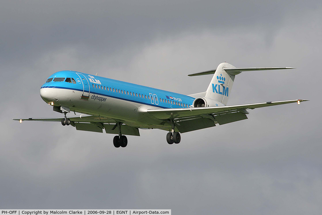 PH-OFF, 1989 Fokker 100 (F-28-0100) C/N 11274, Fokker 100 (F-28-0100) on finals to rwy 25 at Newcastle Airport, UK.