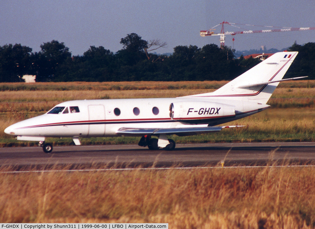 F-GHDX, 1979 Dassault Falcon 10 C/N 140, Arriving rwy 33L