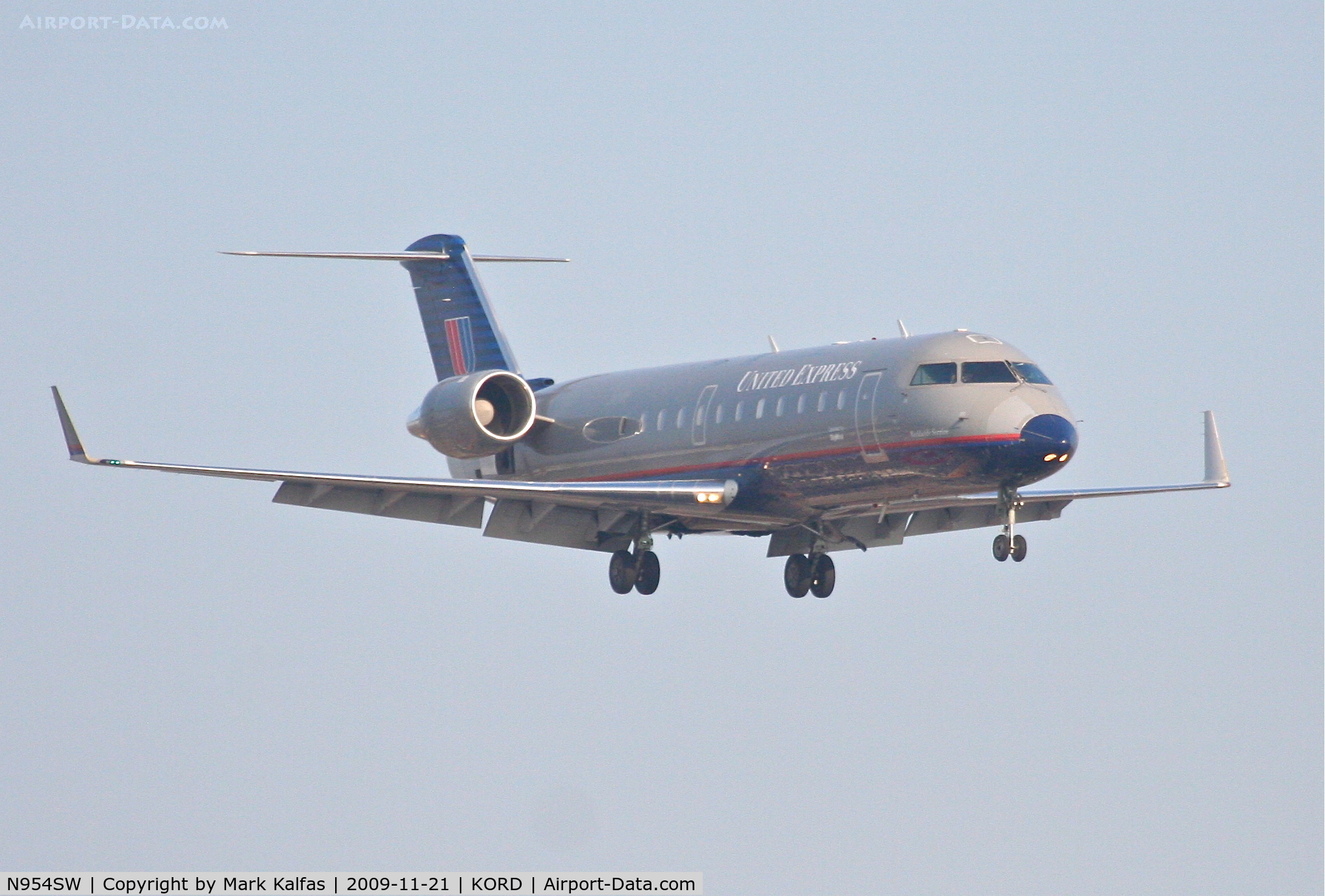 N954SW, 2003 Bombardier CRJ-200LR (CL-600-2B19) C/N 7815, SKW6760 from KSDF, short final 22R KORD.