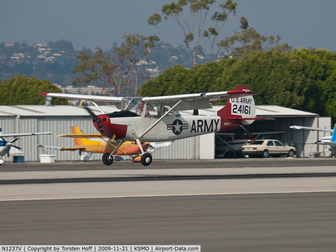 N1237V, Cessna 305F C/N AR-2, N1237V arriving on RWY 21
