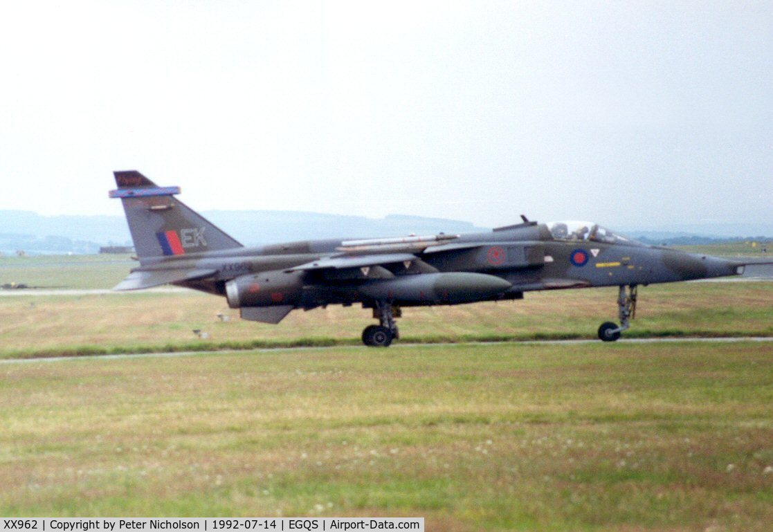XX962, 1975 Sepecat Jaguar GR.1A C/N S.84, Jaguar GR.1A of 6 Squadron preparing to depart RAF Lossiemouth in the Summer of 1992.