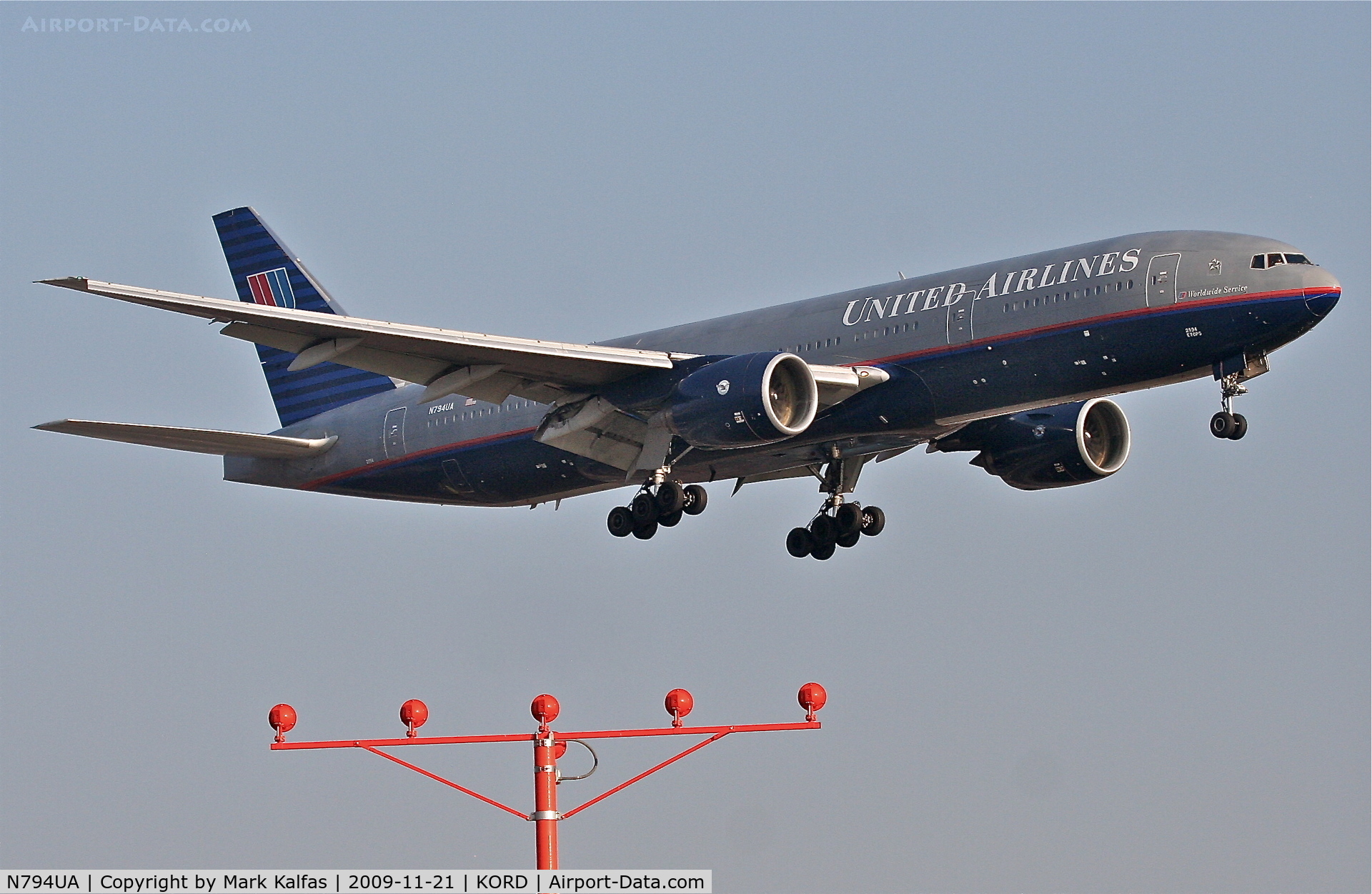 N794UA, 1997 Boeing 777-222 C/N 26953, United Airlines Boeing 777-222, UAL941 arriving from EDDF, short final 22R KORD