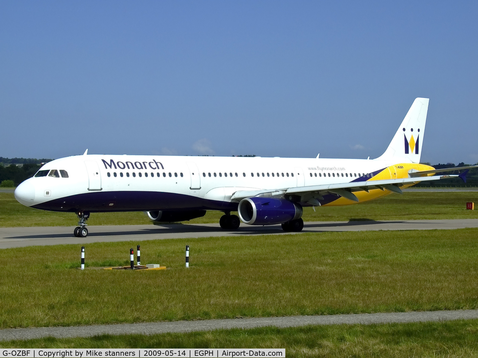 G-OZBF, 2002 Airbus A321-231 C/N 1763, Monarch airlines A321 Taxiing to runway 06 at EDI