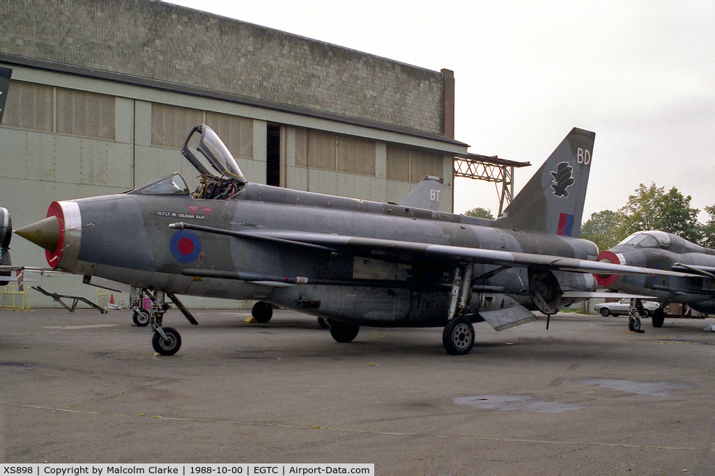 XS898, 1966 English Electric Lightning F.6 C/N 95244, English Electric Lightning F6 at Cranfield Airport in 1988.