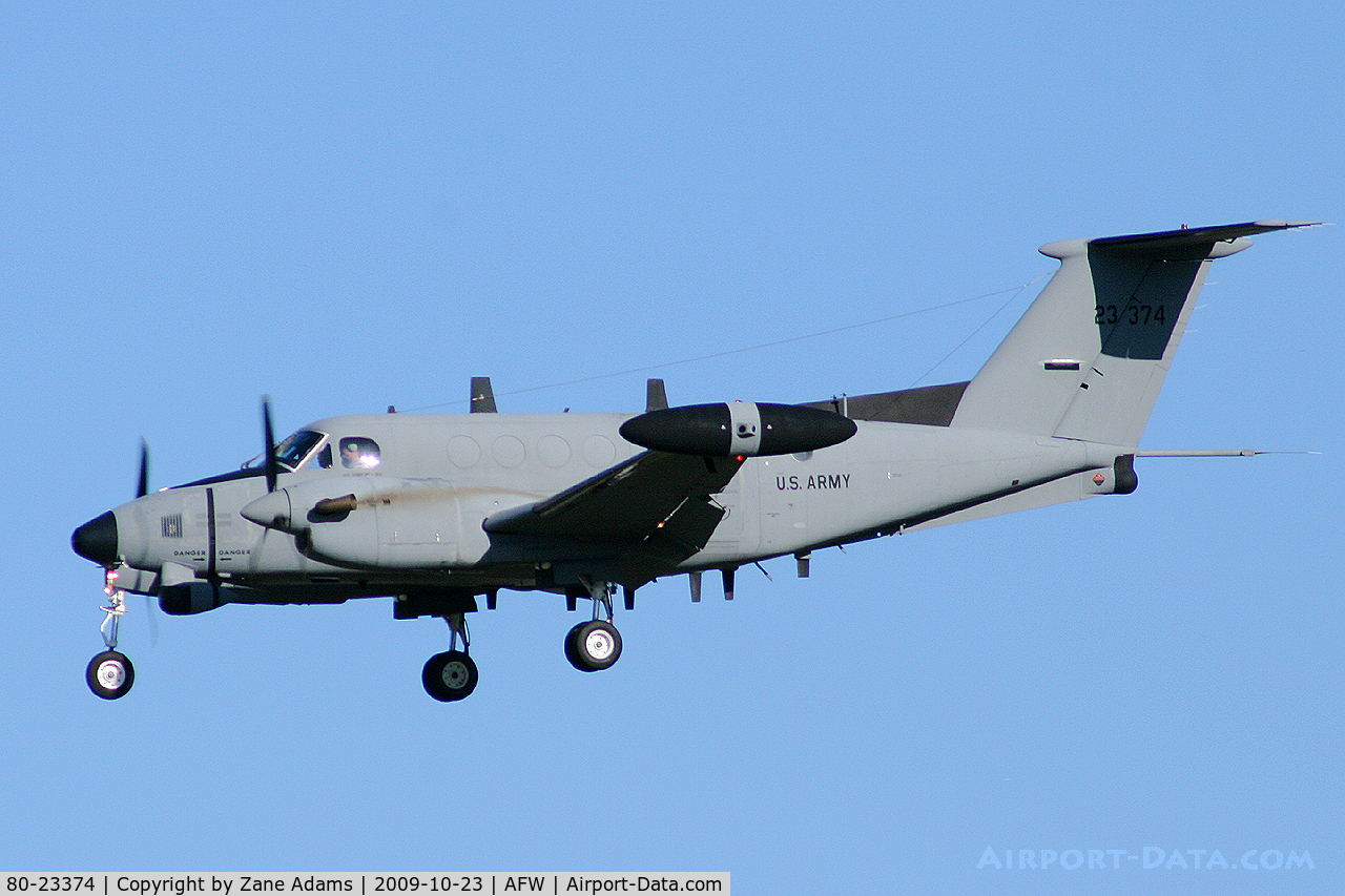 80-23374, Beech RC-12D Huron C/N BP-015, Landing at the 2009 Alliance Fort Worth Airshow