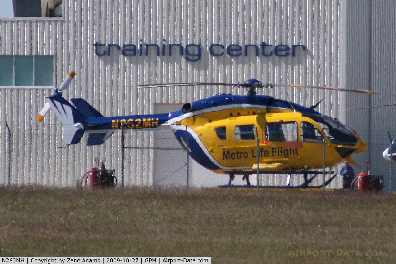 N262MH, Eurocopter-Kawasaki EC-145 (BK-117C-2) C/N 9278, At Grand Prairie Municipal