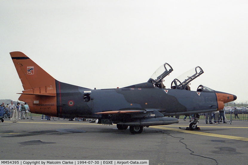 MM54395, Fiat G-91T/1 C/N 122, Fiat G-91T/1 at RAF Leeming in 1994.