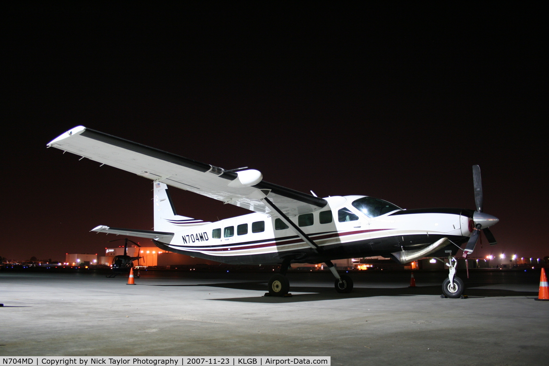 N704MD, 2004 Cessna 208B C/N 208B1076, Overnight at the Mercury FBO ramp