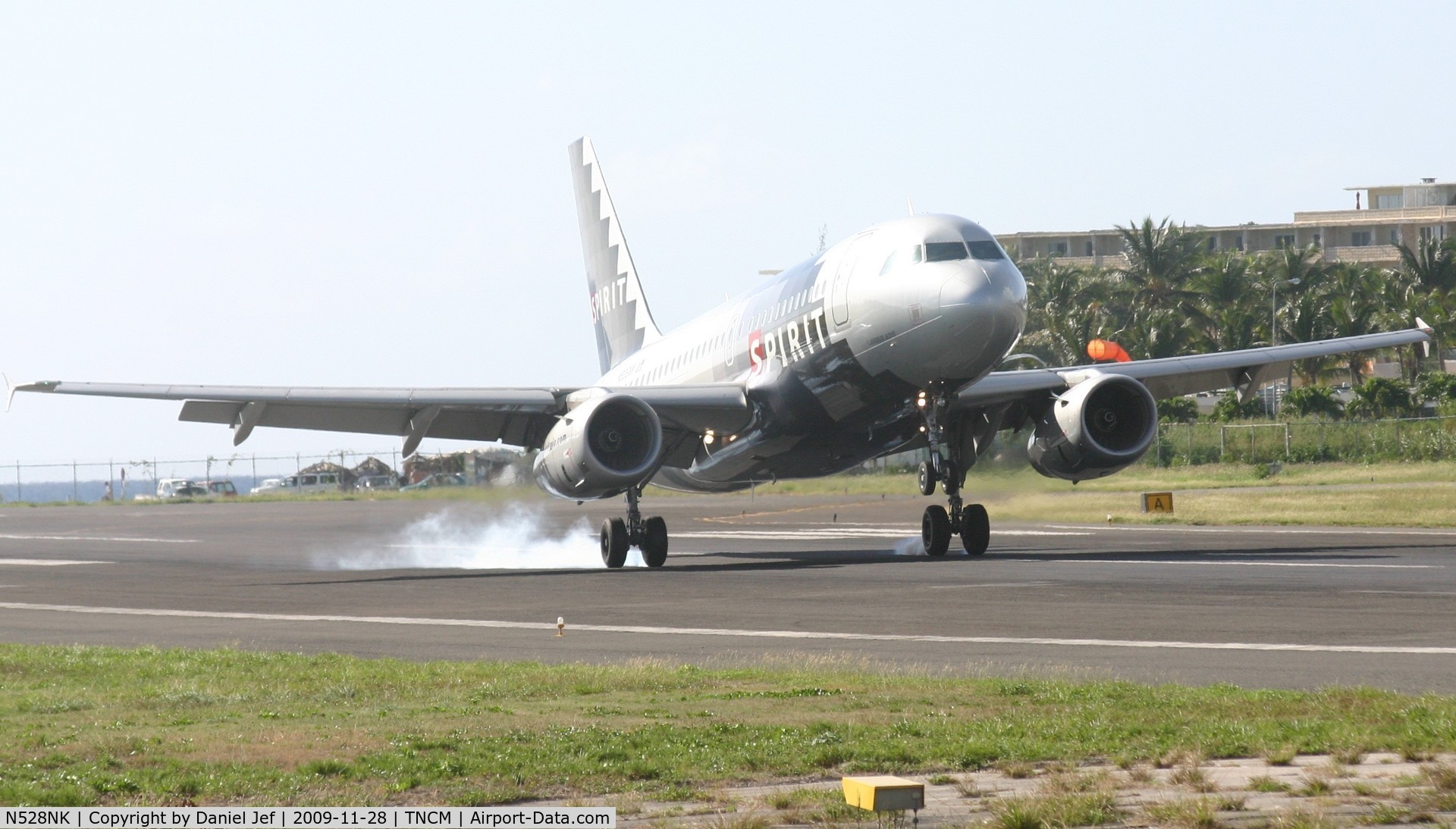 N528NK, 2007 Airbus A319-132 C/N 2983, Spirit wings N528NK landing at tncm