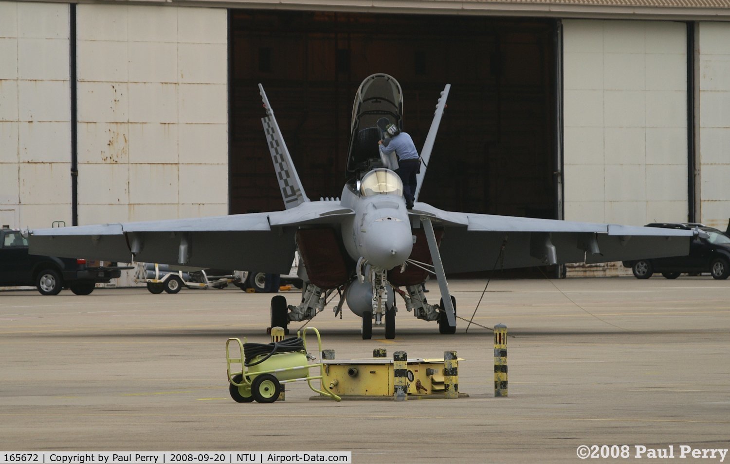 165672, Boeing F/A-18F Super Hornet C/N 1506/F011, Adjusting the sunshades in the canopy.  But the sun wasn't a factor after all.