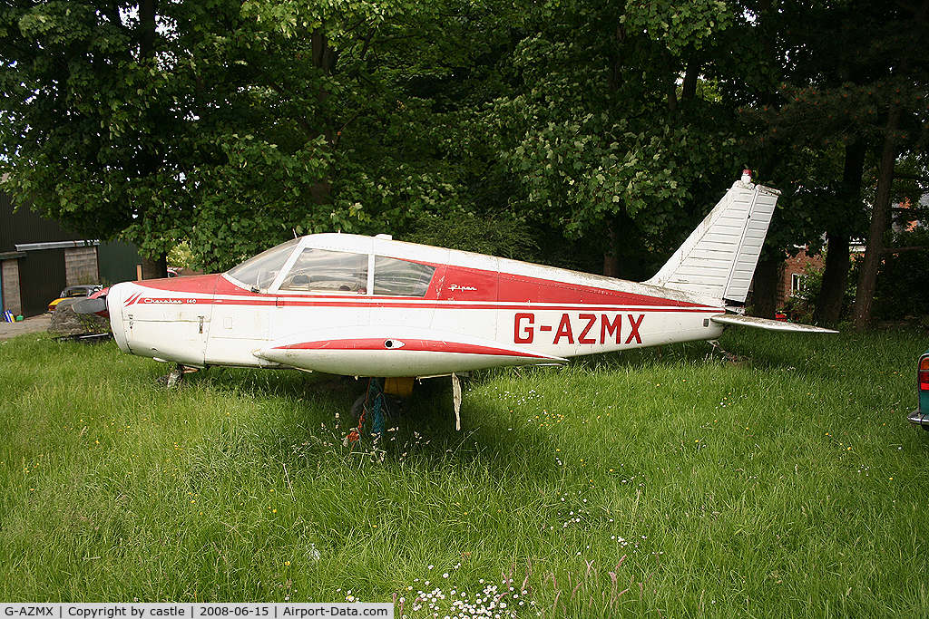 G-AZMX, 1968 Piper PA-28-140 Cherokee C/N 28-24777, seen @ Chirk