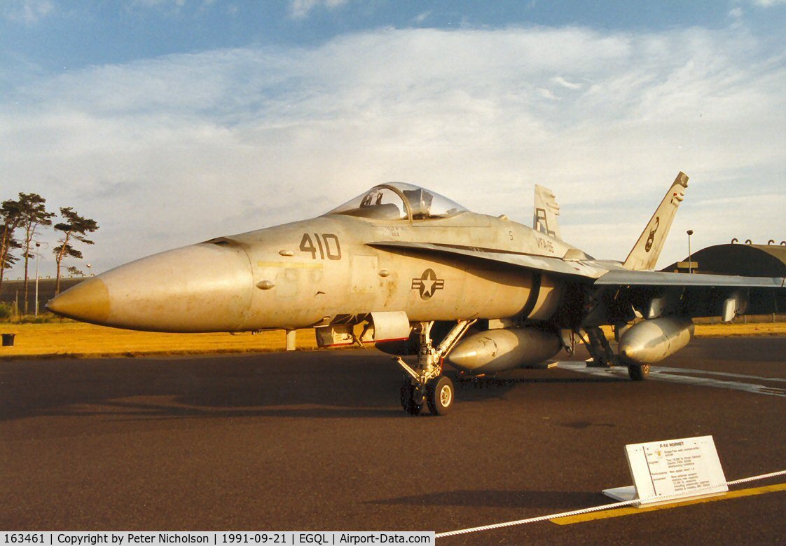163461, 1988 McDonnell Douglas F/A-18C Hornet C/N 0679/C026, F/A-18C Hornet of Attack Squadron VFA-86 aboard USS America on display at the 1991 Leuchars Airshow.