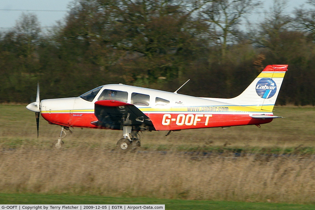 G-OOFT, 2000 Piper PA-28-161 C/N 2842083, Piper PA-28-161 at Elstree