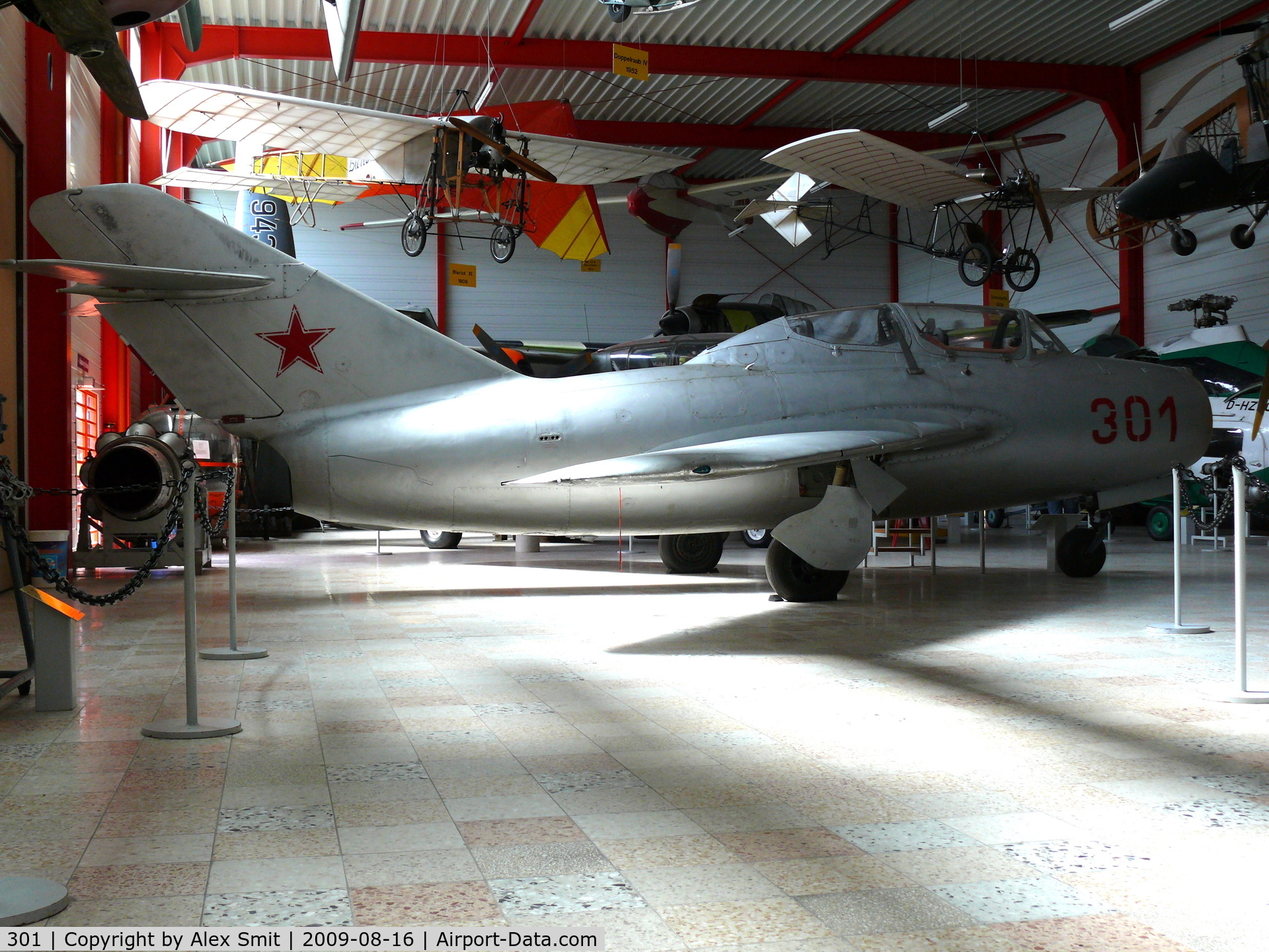 301, Mikoyan-Gurevich MiG-15UTI C/N 1A3501, Mikoyan Mig15UTI Midget 301/Red Sovjet Air Force in the Hermerskeil Museum
