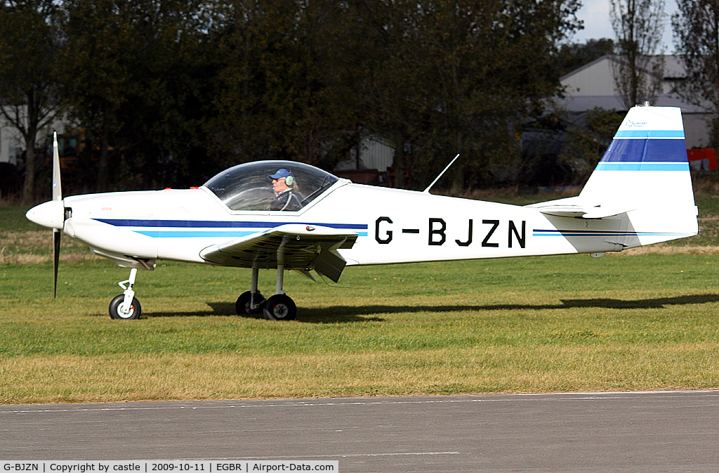 G-BJZN, 1982 Slingsby T-67A Firefly C/N 1997, seen @ Breighton