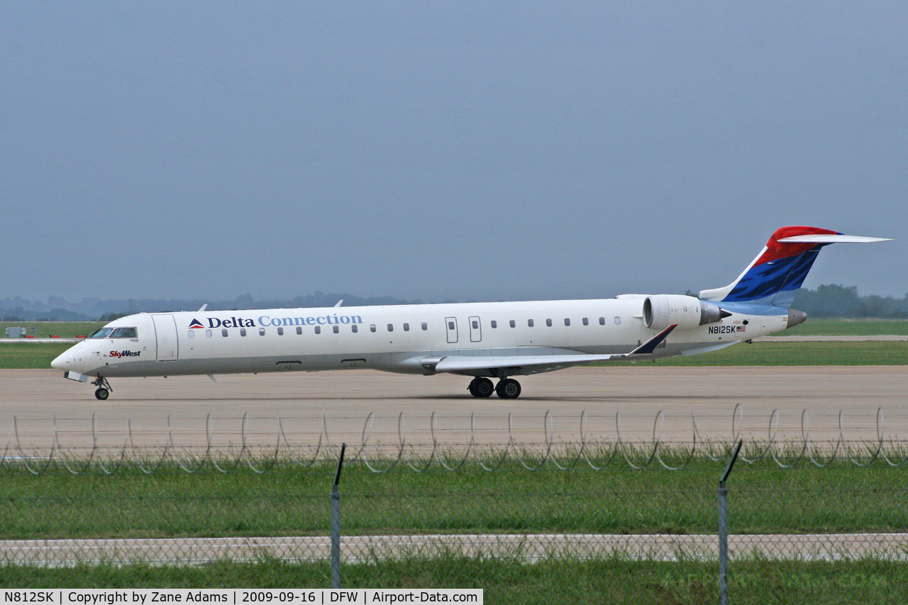 N812SK, 2006 Bombardier CRJ-900ER (CL-600-2D24) C/N 15098, Delta Connection/Sky West CL-600 at DFW