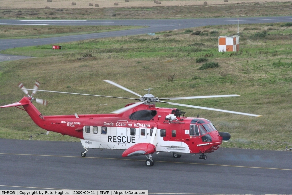 EI-RCG, 1978 Sikorsky S-61N C/N 61807, Coast Guard S-61 seen from the tower at Waterford