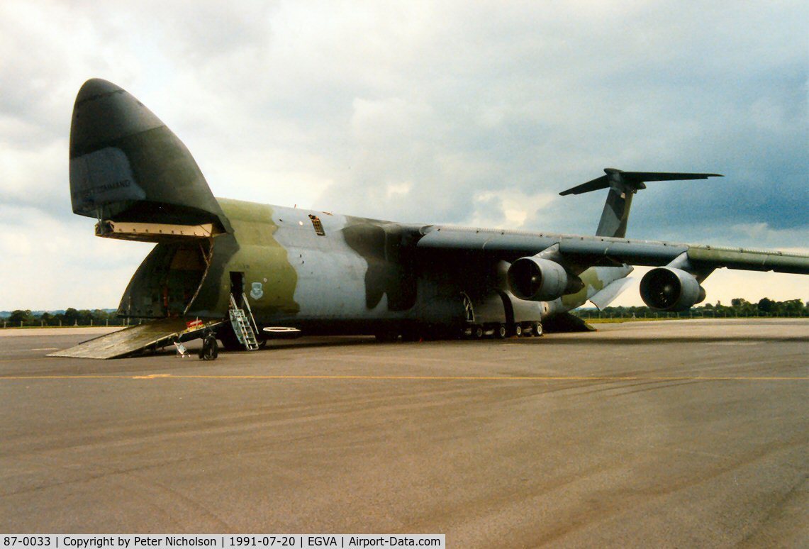 87-0033, 1988 Lockheed C-5B Galaxy C/N 500-0119, C-5B Galaxy of 436th Military Airlift Wing at Dover AFB on display at the 1991 Intnl Air Tattoo at RAF Fairford.