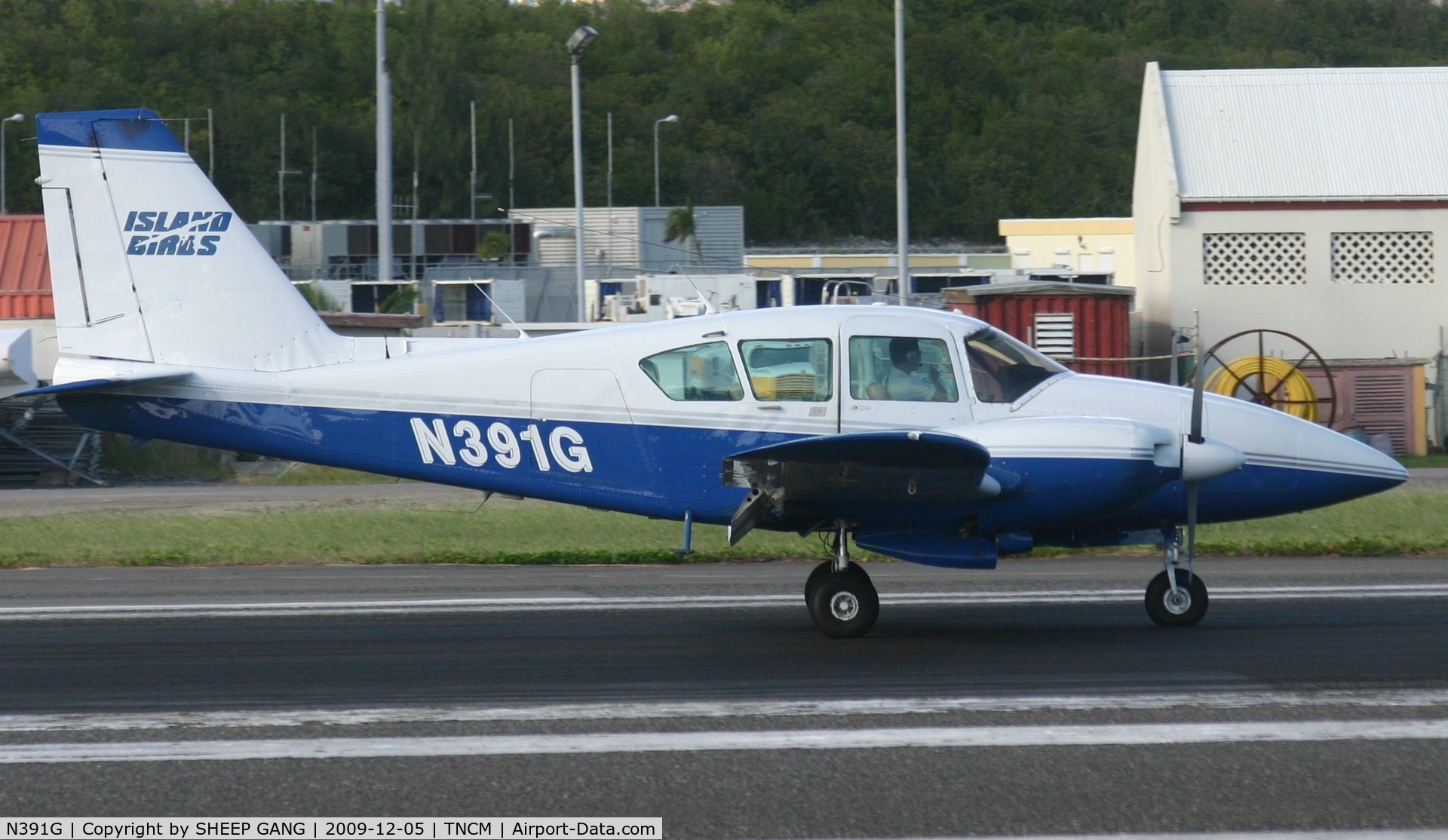 N391G, 1974 Piper PA-23-250 Aztec C/N 27-7405475, N391G departing TNCM