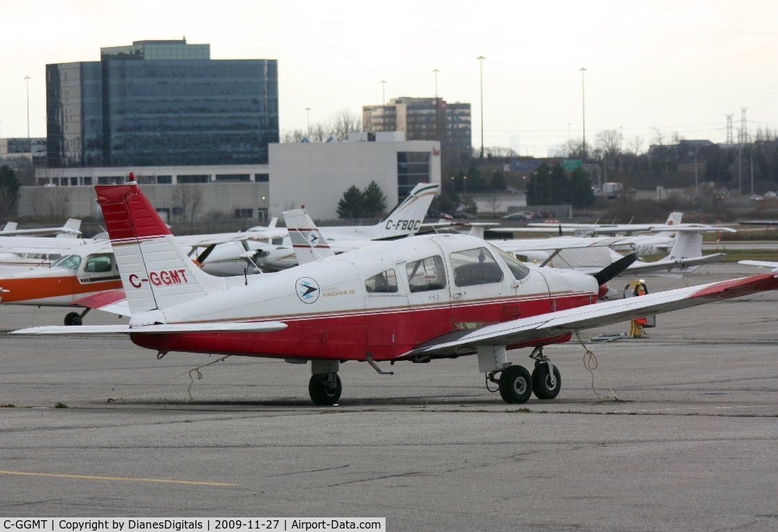 C-GGMT, 1979 Piper PA-28-181 C/N 28-7990031, Buttonville
