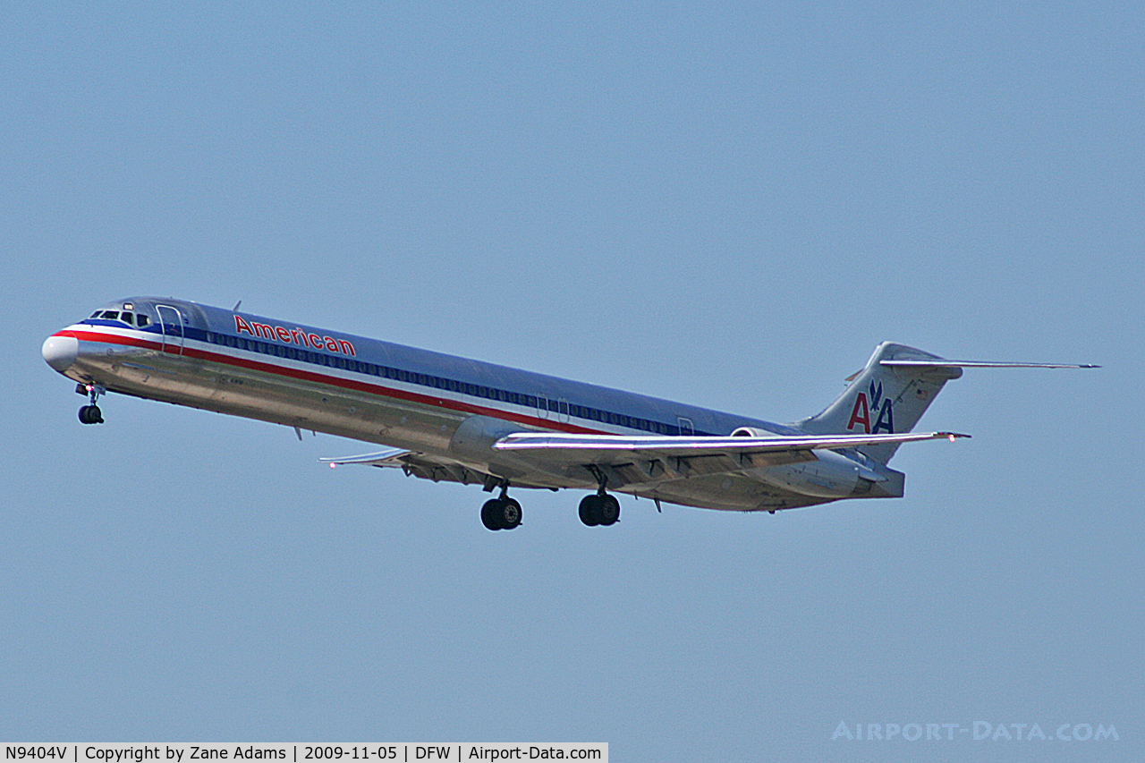 N9404V, 1992 McDonnell Douglas MD-83 (DC-9-83) C/N 53140, American Airlines at DFW
