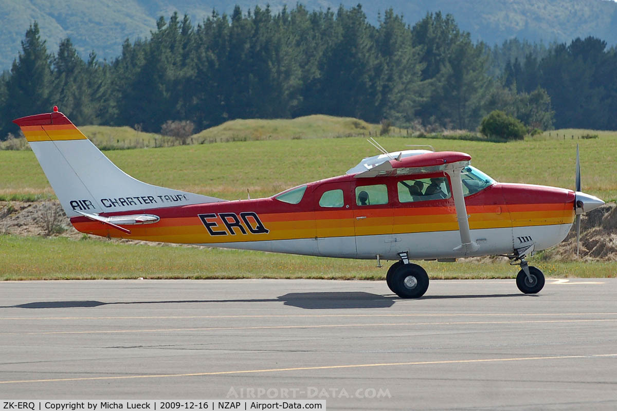 ZK-ERQ, 1971 Cessna U206F Stationair C/N U20601738, At Taupo