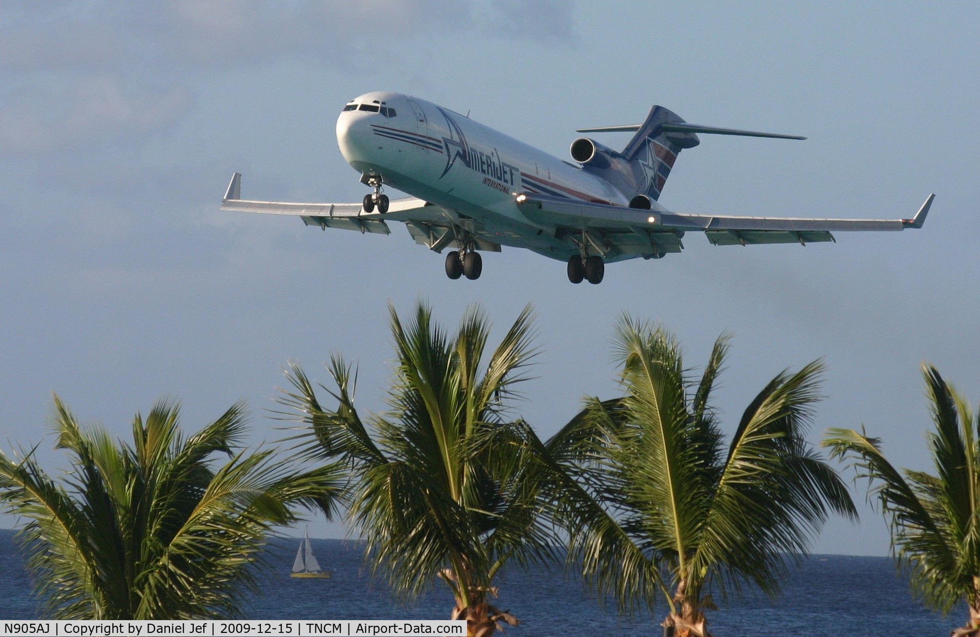 N905AJ, 1980 Boeing 727-231 C/N 21989, Amerijet 727 just clearing the palm trees befor landing at St Maarten