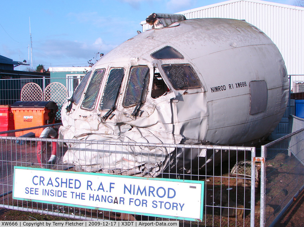 XW666, Hawker Siddeley Nimrod R.1 C/N 8041, Remains of crashed Nimrod cockpit exhibited at the Doncaster AeroVenture Museum
