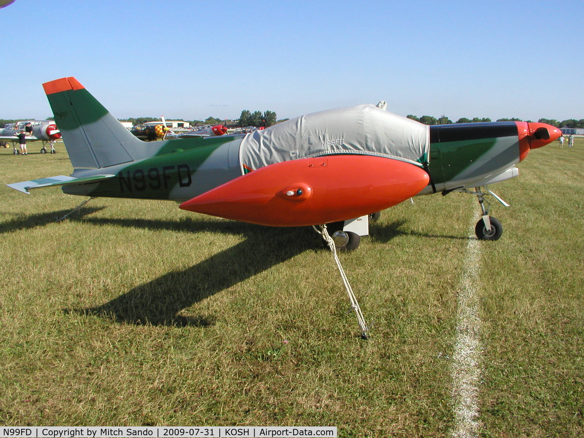 N99FD, 1991 SIAI-Marchetti SF-260D C/N 787, EAA AirVenture 2009.