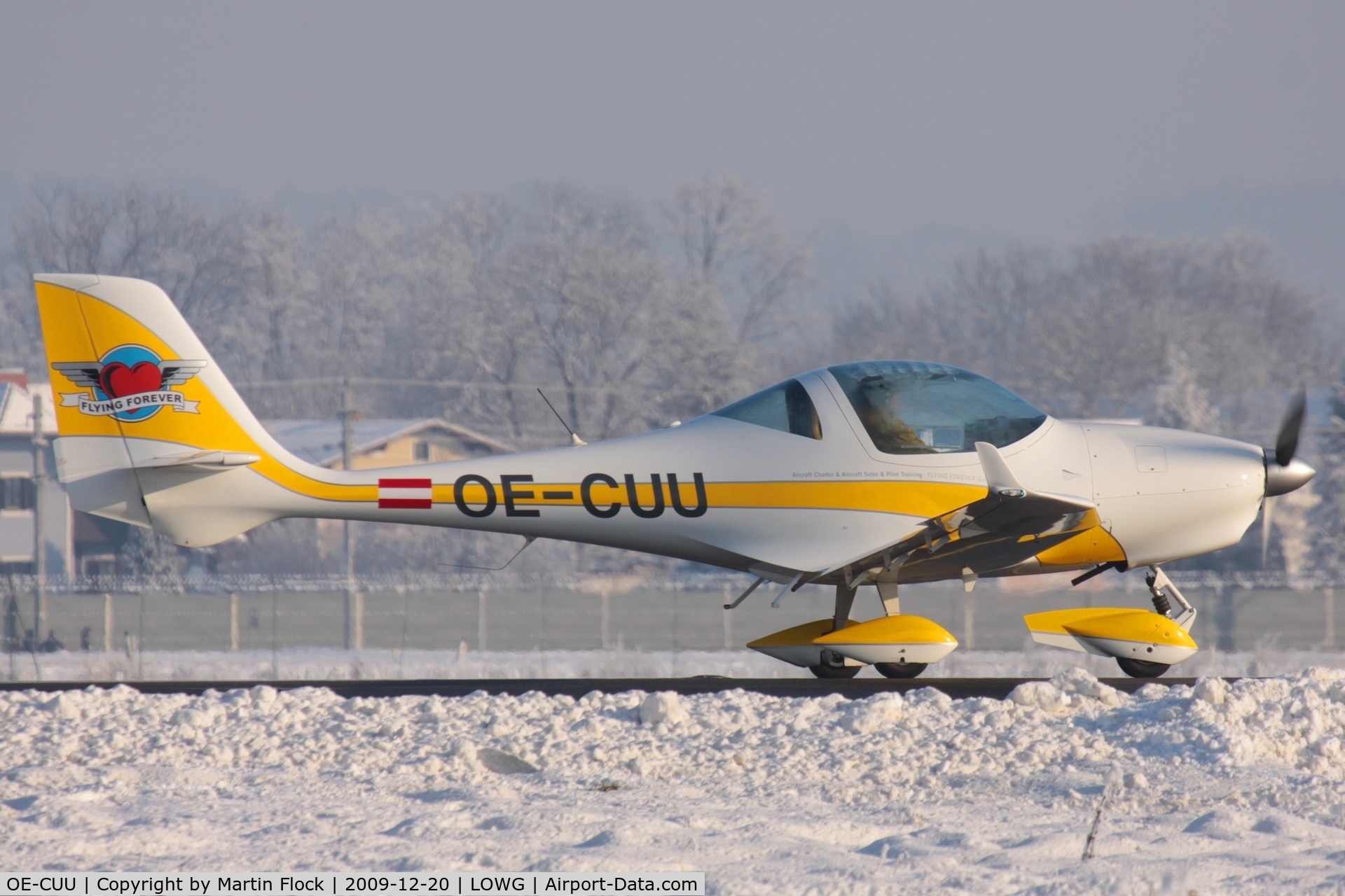 OE-CUU, 2007 Aquila A210 (AT01) C/N AT01-162, .