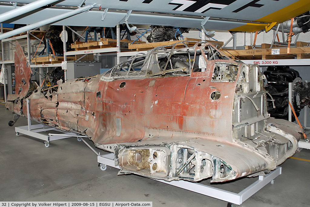 32, Mitsubishi A6M3 Model 22 Zero C/N 3685, wreck at Duxford