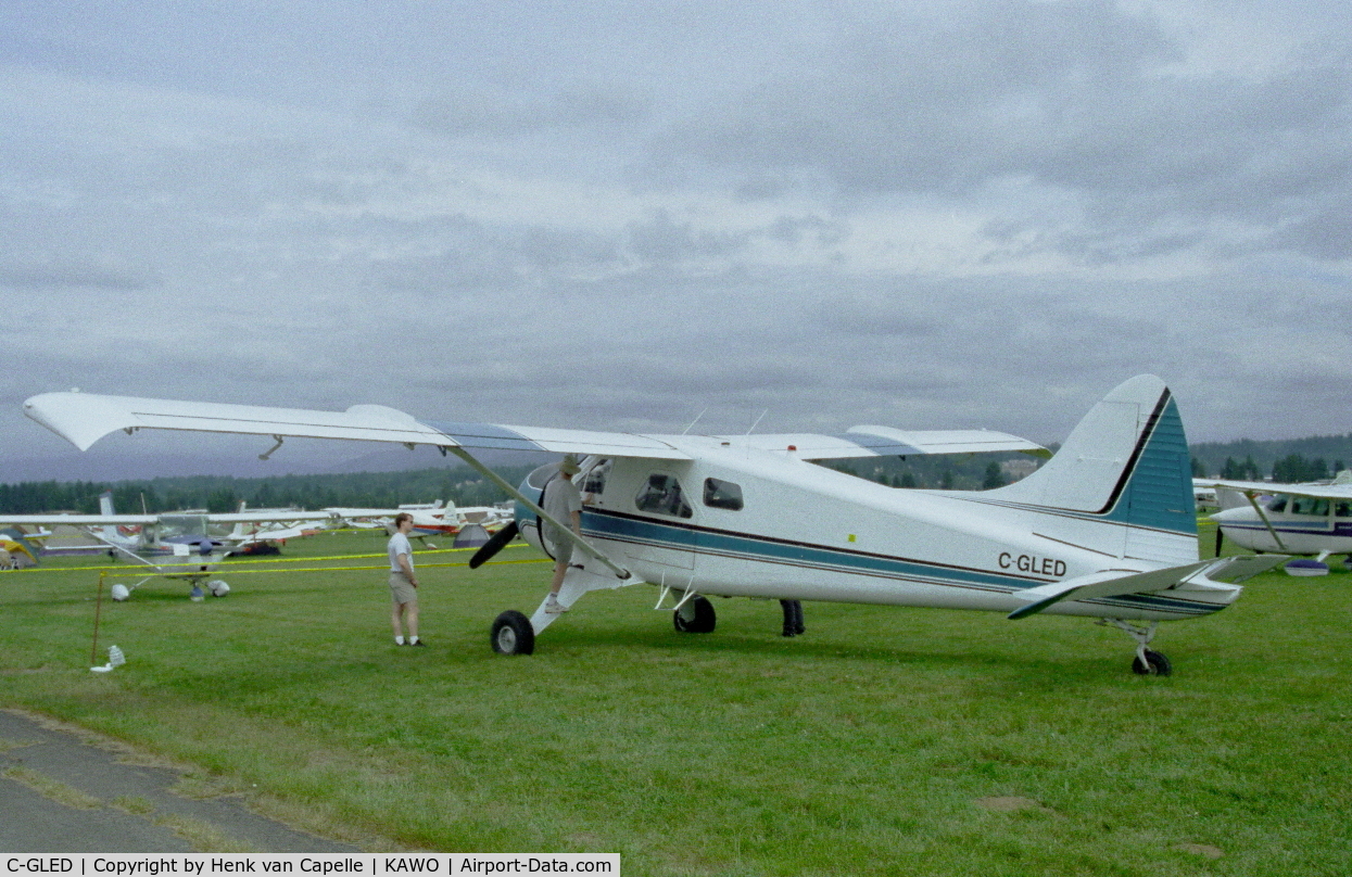 C-GLED, De Havilland Canada DHC-2 Beaver Mk.1 C/N 1255, Beaver at the EAA Fly-in at Arlington in 1997.