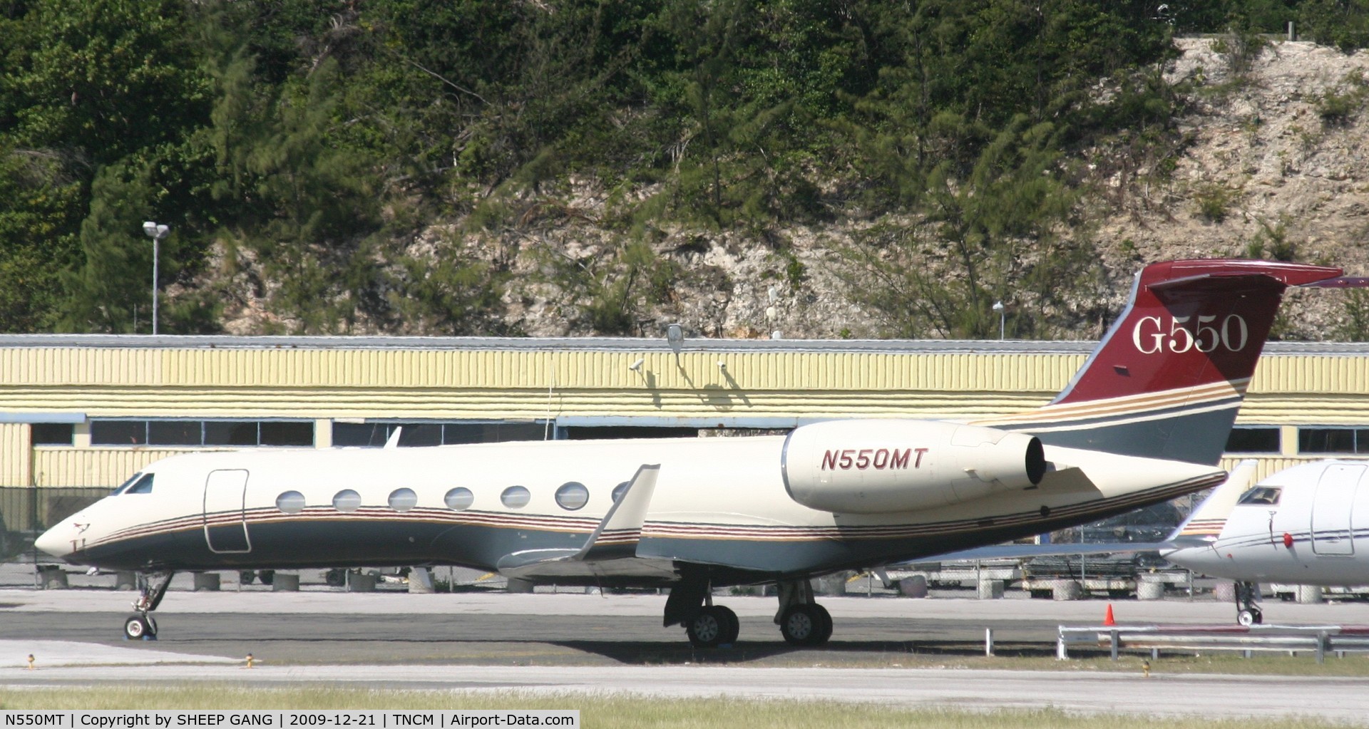 N550MT, 2003 Gulfstream Aerospace GV-SP (G550) C/N 5026, N550MT park at the Cargo ramp waiting on there next flight