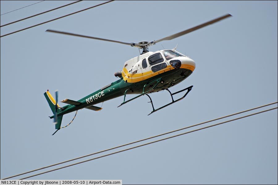 N813CE, 2004 Eurocopter AS-350B-3 Ecureuil Ecureuil C/N 3830, N888SD working over powerlines