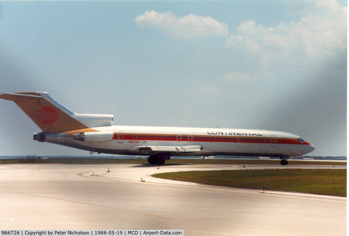 N66726, 1973 Boeing 727-224 C/N 20656, Continental Airlines Boeing 727 taxying to the active runway at Orlando in May 1988.