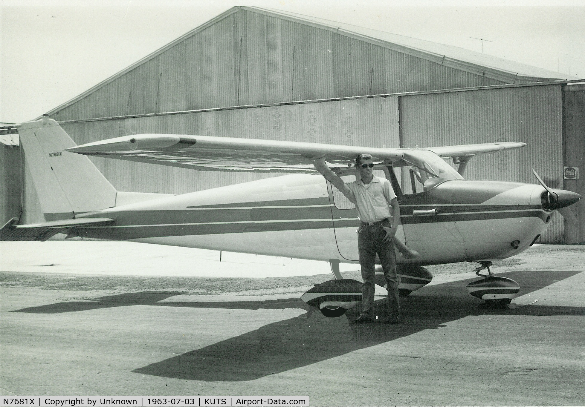 N7681X, 1961 Cessna 172B C/N 17248181, Looking Forward