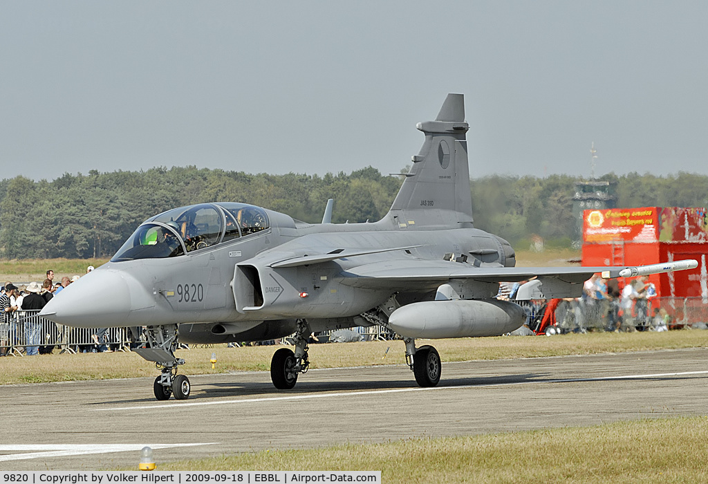 9820, 2005 Saab JAS-39D Gripen C/N 39820, Tiger Meet