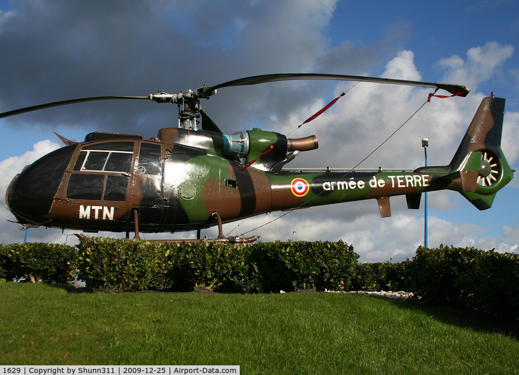 1629, Aérospatiale SA-341F Gazelle C/N 1629, C/n 1629 - preserved on a roundabout since any month