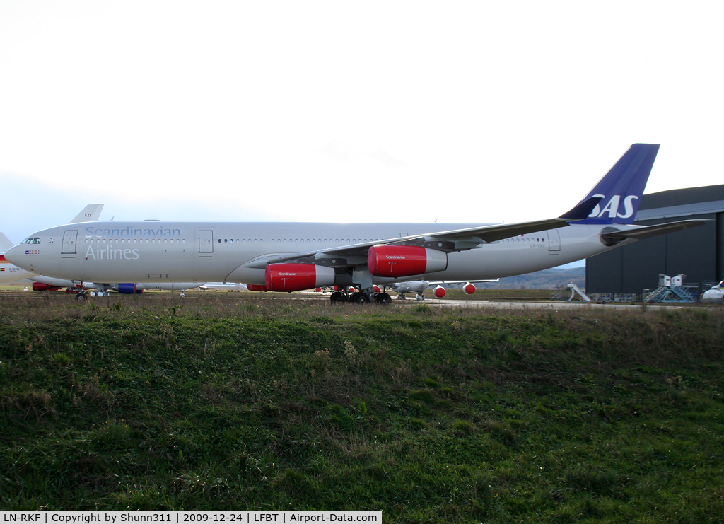 LN-RKF, 2001 Airbus A340-313X C/N 413, Stored