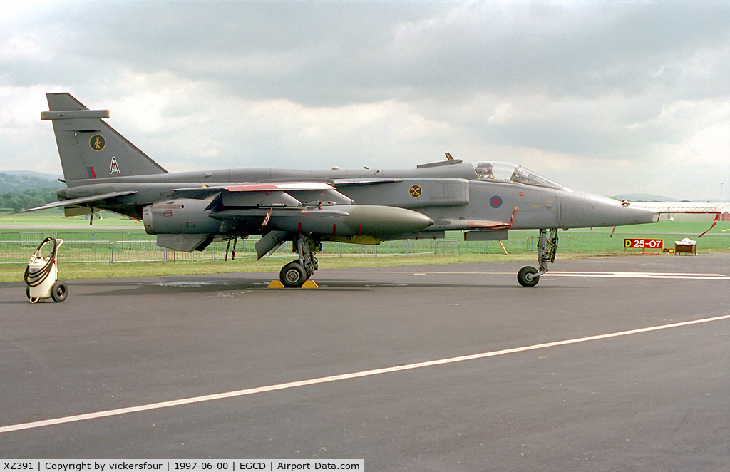 XZ391, 1977 Sepecat Jaguar GR.1A C/N S.156, Royal Air Force, operated by 16 (R) Squadron coded 'A'.