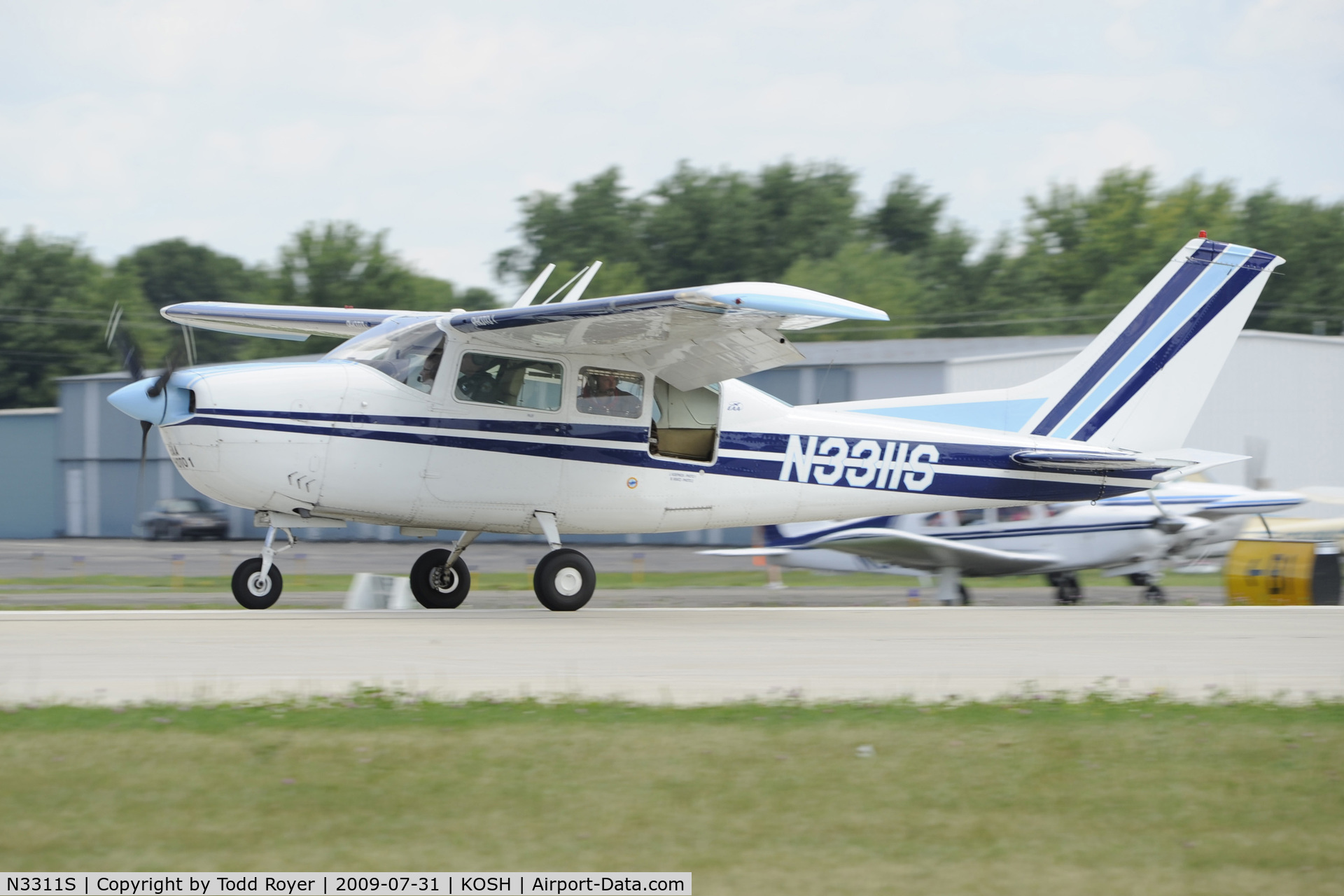 N3311S, 1969 Cessna 210J Centurion C/N 21059111, EAA AIRVENTURE 2009