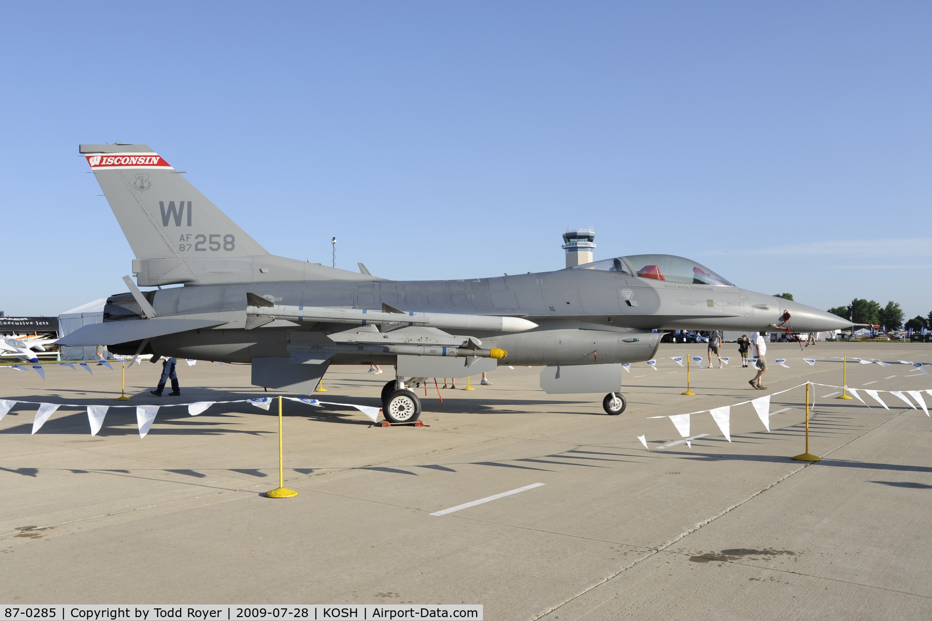 87-0285, 1987 General Dynamics F-16C Fighting Falcon C/N 5C-546, EAA AIRVENTURE 2009