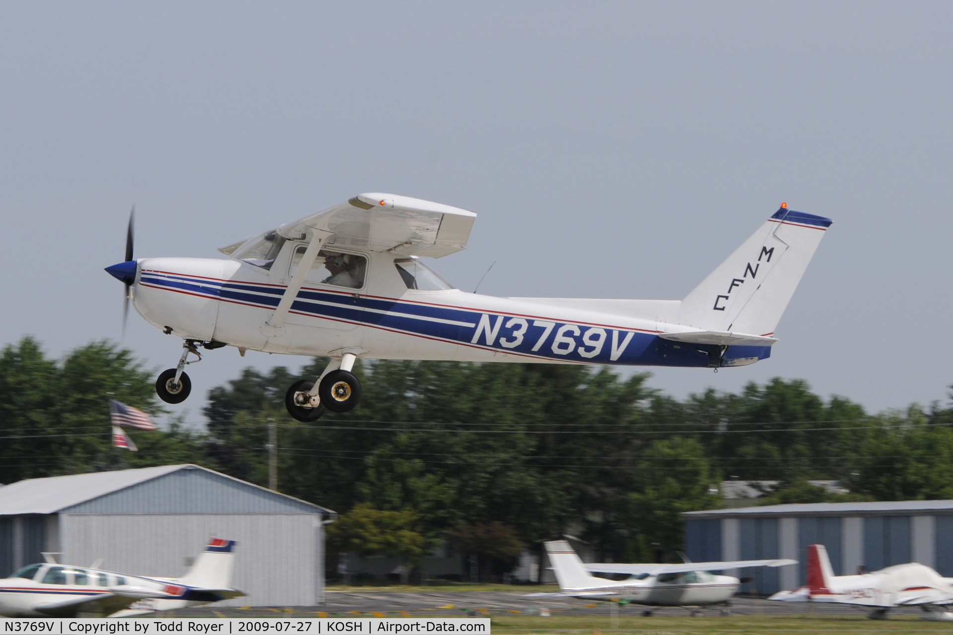 N3769V, 1975 Cessna 150M C/N 15076615, EAA AIRVENTURE 2009