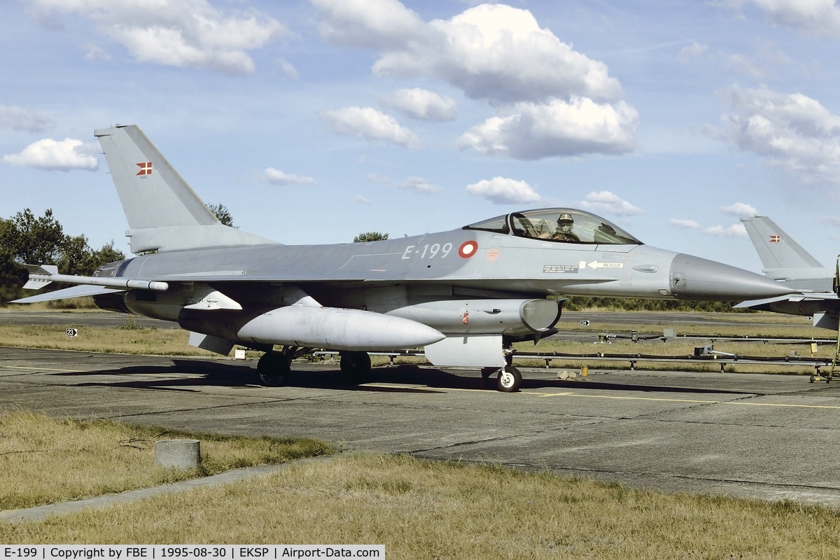 E-199, SABCA F-16AM Fighting Falcon C/N 6F-26, ready for another mission from Skrydstrup AB Denmark