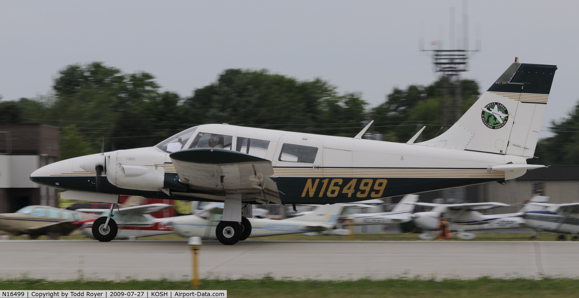 N16499, 1973 Piper PA-34 200 Seneca C/N 34-7350132, EAA AIRVENTURE 2009